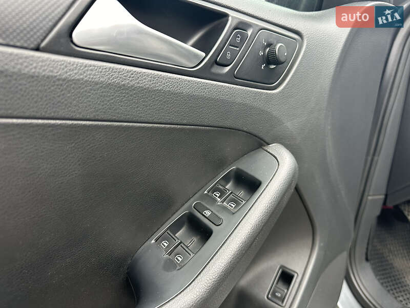 Седан Volkswagen Jetta 2014 в Вінниці