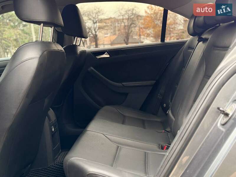 Седан Volkswagen Jetta 2013 в Николаеве фото 15 Седан Volkswagen Jetta 2013 в Николаеве