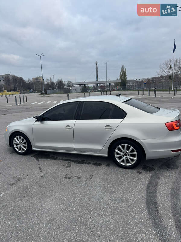 Седан Volkswagen Jetta 2011 в Харькове