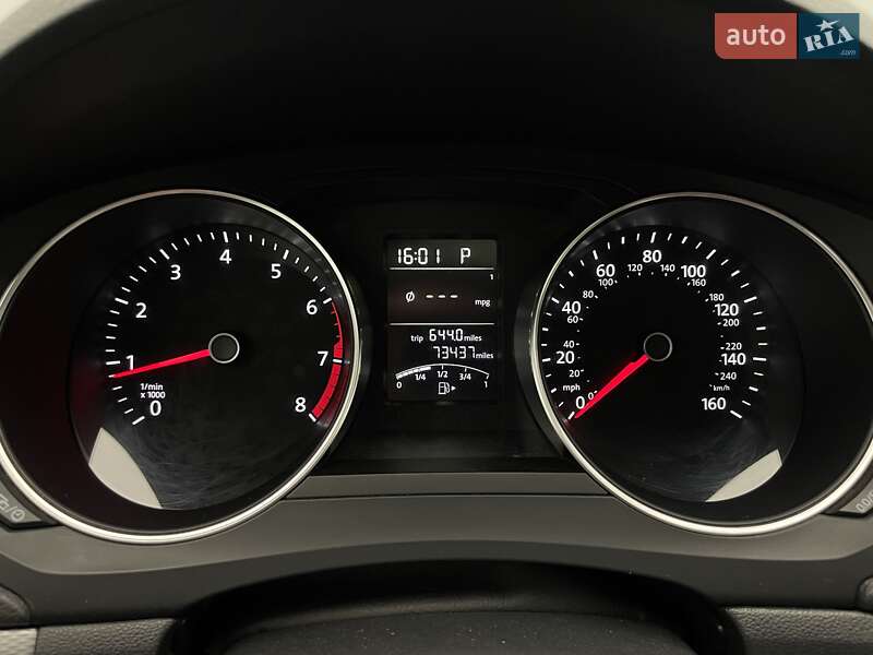 Седан Volkswagen Jetta 2016 в Киеве