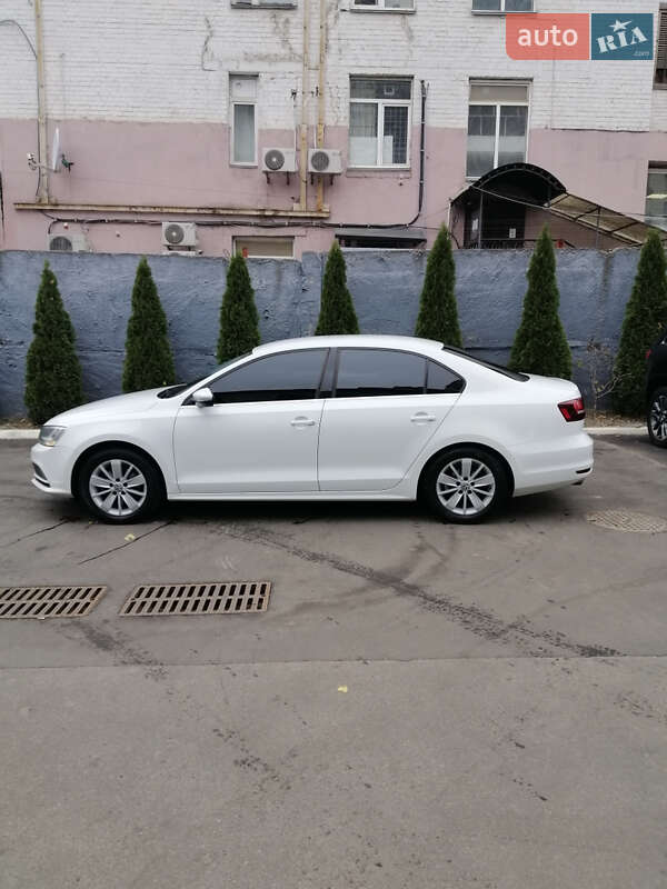 Седан Volkswagen Jetta 2016 в Киеве фото 6 Седан Volkswagen Jetta 2016 в Киеве