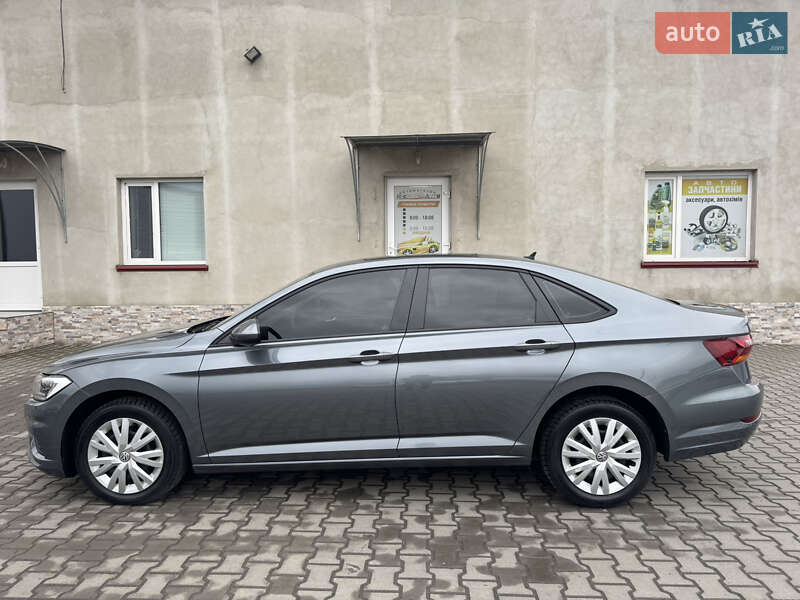 Седан Volkswagen Jetta 2018 в Луцке