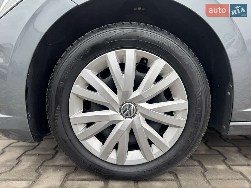 Седан Volkswagen Jetta 2018 в Луцке