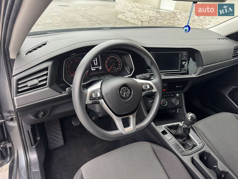 Седан Volkswagen Jetta 2018 в Луцке