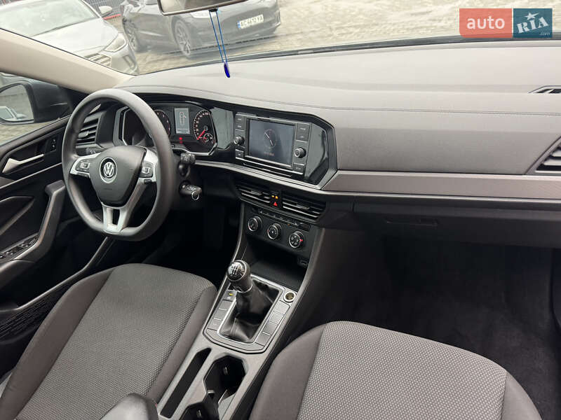 Седан Volkswagen Jetta 2018 в Луцке