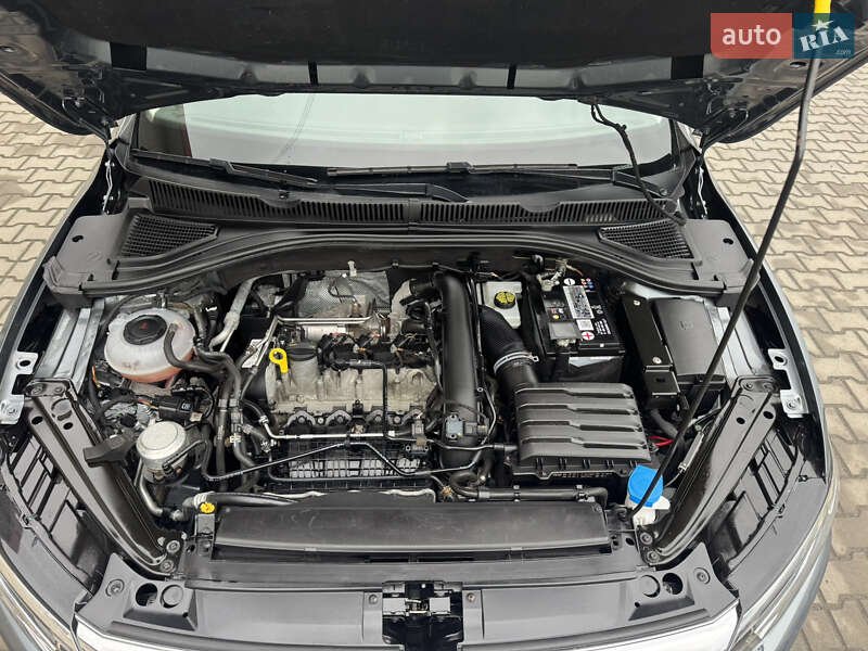 Седан Volkswagen Jetta 2018 в Луцке