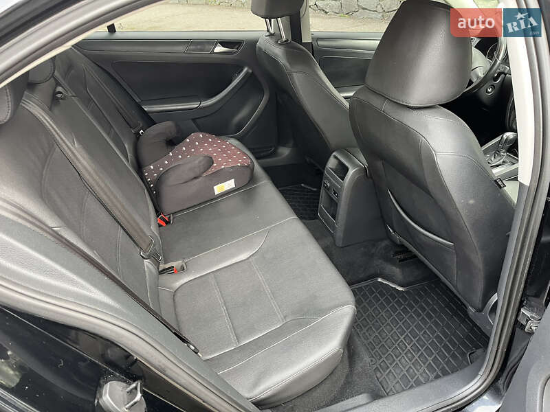 Седан Volkswagen Jetta 2011 в Житомире фото 22 Седан Volkswagen Jetta 2011 в Житомире