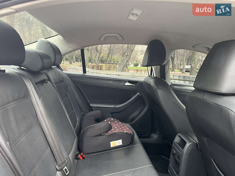 Седан Volkswagen Jetta 2011 в Житомире фото 25 Седан Volkswagen Jetta 2011 в Житомире