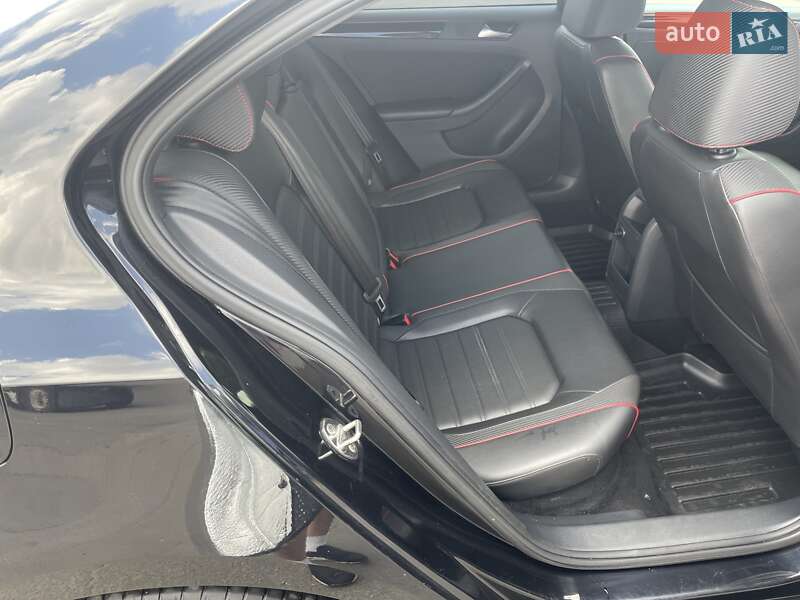 Седан Volkswagen Jetta 2015 в Киеве фото 19 Седан Volkswagen Jetta 2015 в Киеве