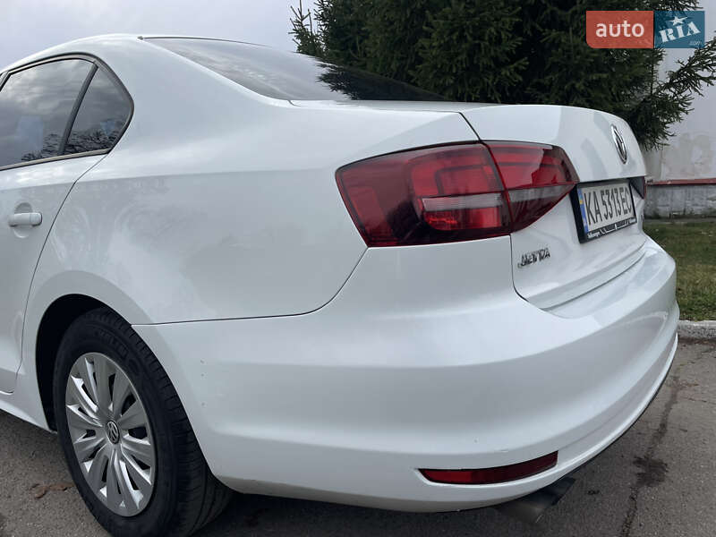 Седан Volkswagen Jetta 2016 в Ромнах фото 11 Седан Volkswagen Jetta 2016 в Ромнах