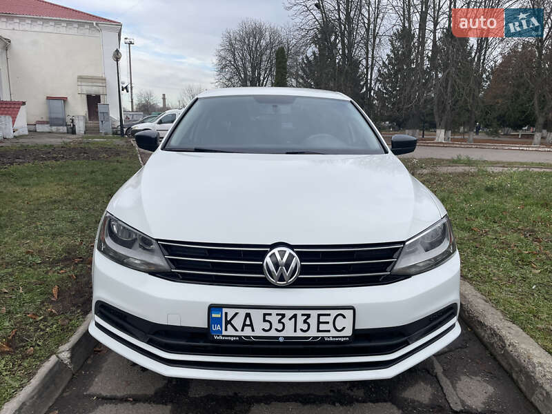 Седан Volkswagen Jetta 2016 в Ромнах фото 15 Седан Volkswagen Jetta 2016 в Ромнах