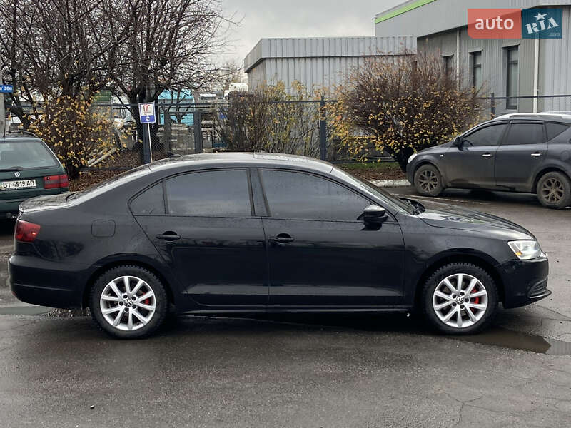 Седан Volkswagen Jetta 2013 в Полтаве