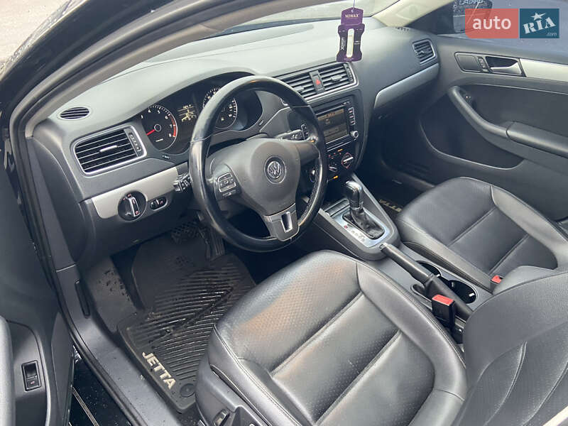 Седан Volkswagen Jetta 2013 в Полтаве