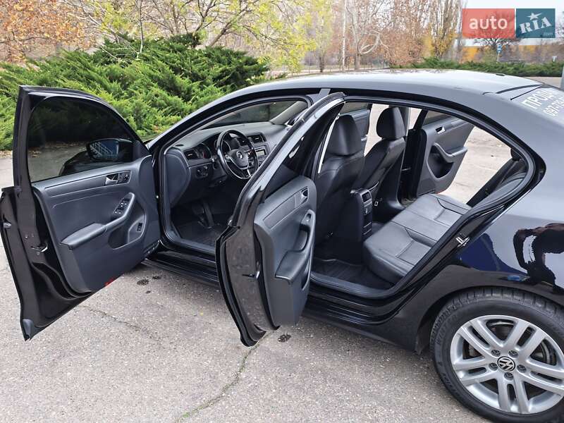 Седан Volkswagen Jetta 2014 в Миколаєві