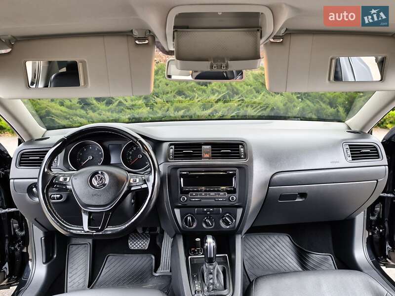 Седан Volkswagen Jetta 2014 в Миколаєві