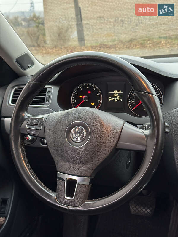 Седан Volkswagen Jetta 2011 в Кривом Роге фото 23 Седан Volkswagen Jetta 2011 в Кривом Роге