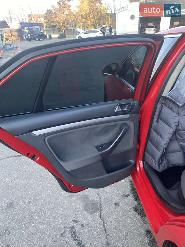 Седан Volkswagen Jetta 2009 в Києві