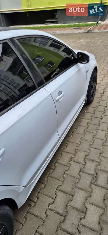 Седан Volkswagen Jetta 2017 в Тернополе