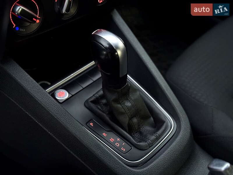 Седан Volkswagen Jetta 2015 в Староконстантинове фото 27 Седан Volkswagen Jetta 2015 в Староконстантинове