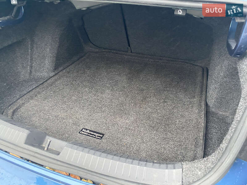 Седан Volkswagen Jetta 2019 в Киеве