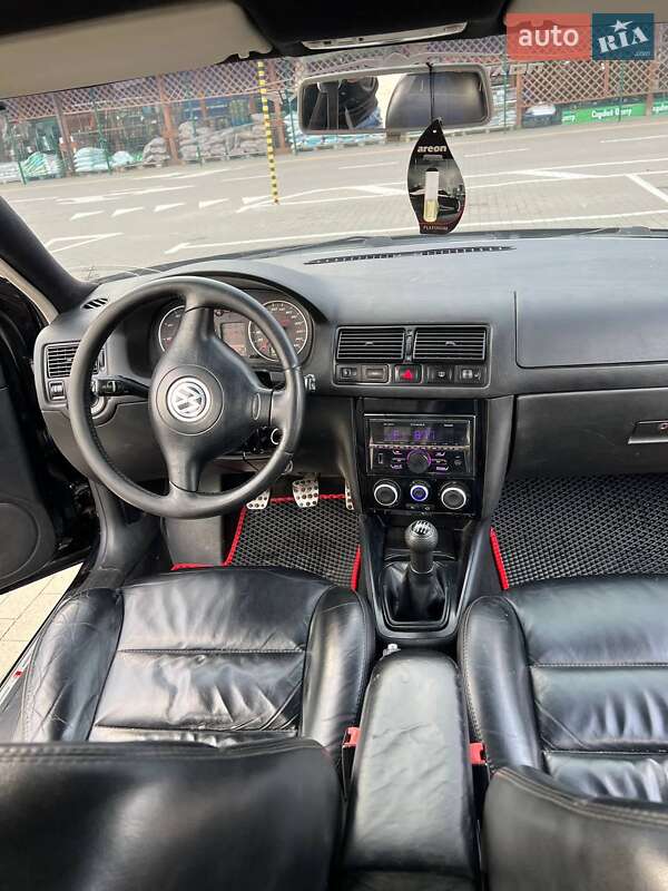 Седан Volkswagen Jetta 2003 в Калуше