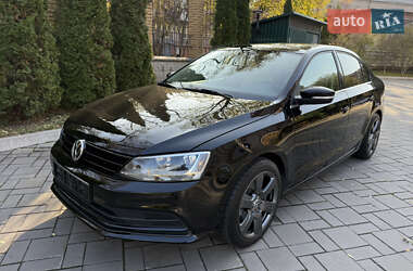 Седан Volkswagen Jetta 2016 в Запоріжжі
