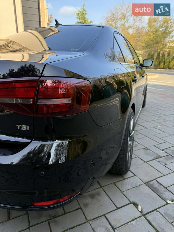 Седан Volkswagen Jetta 2016 в Запорожье