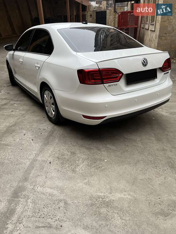 Седан Volkswagen Jetta 2013 в Києві фото 7 Седан Volkswagen Jetta 2013 в Києві