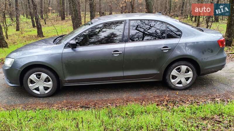 Седан Volkswagen Jetta 2015 в Запоріжжі