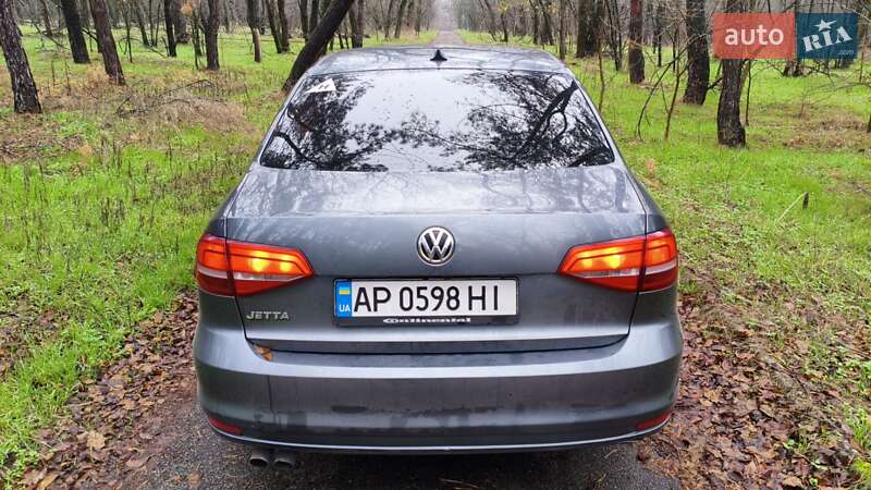 Седан Volkswagen Jetta 2015 в Запоріжжі