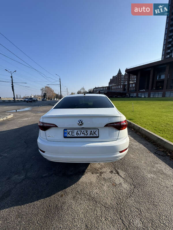 Седан Volkswagen Jetta 2018 в Дніпрі