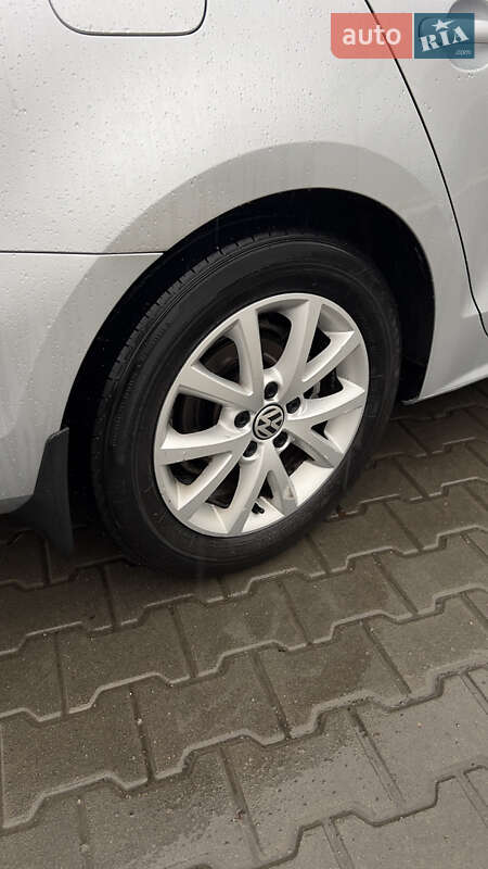 Седан Volkswagen Jetta 2015 в Киеве фото 19 Седан Volkswagen Jetta 2015 в Киеве