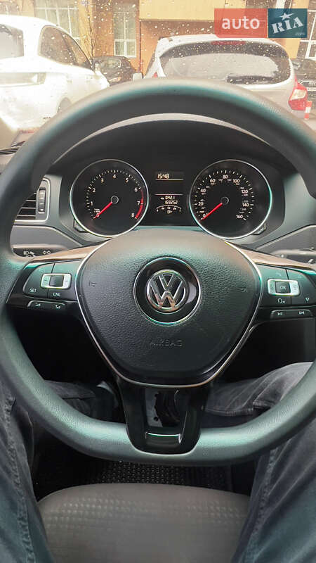 Седан Volkswagen Jetta 2015 в Киеве фото 22 Седан Volkswagen Jetta 2015 в Киеве