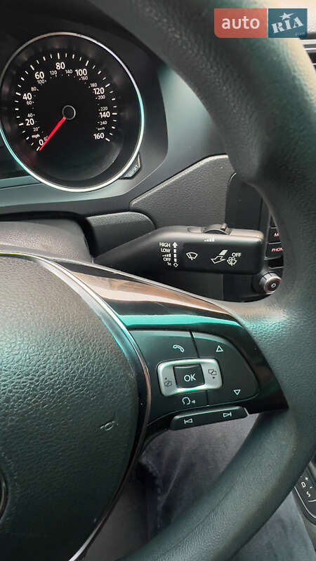 Седан Volkswagen Jetta 2015 в Киеве фото 27 Седан Volkswagen Jetta 2015 в Киеве