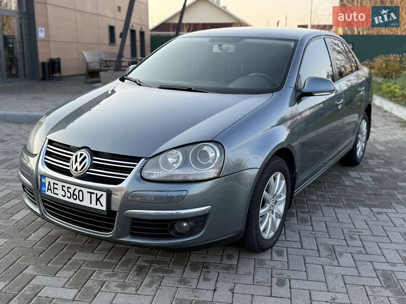 Седан Volkswagen Jetta 2008 в Дніпрі