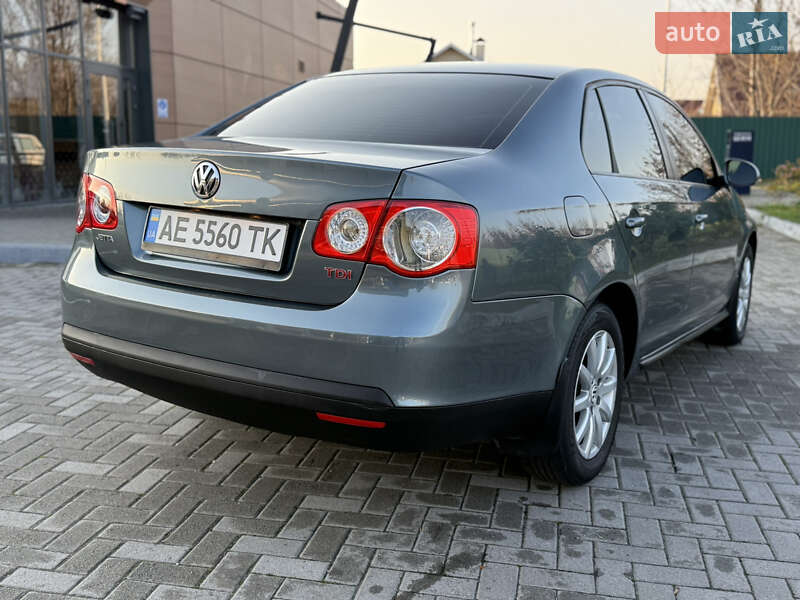 Седан Volkswagen Jetta 2008 в Дніпрі
