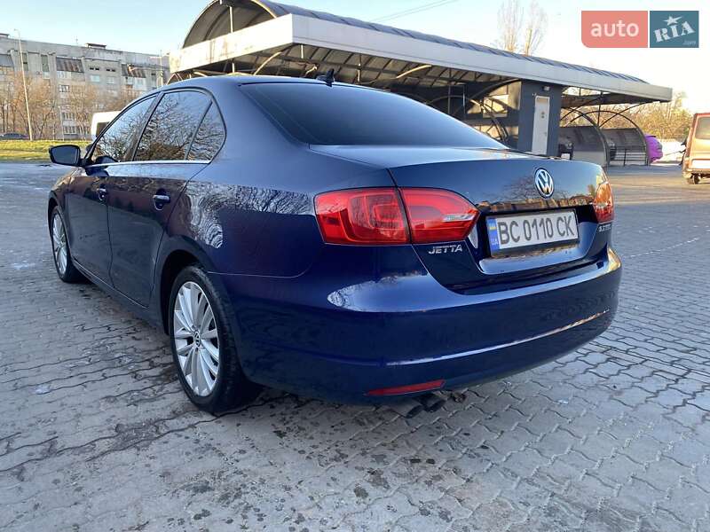 Седан Volkswagen Jetta 2012 в Львове