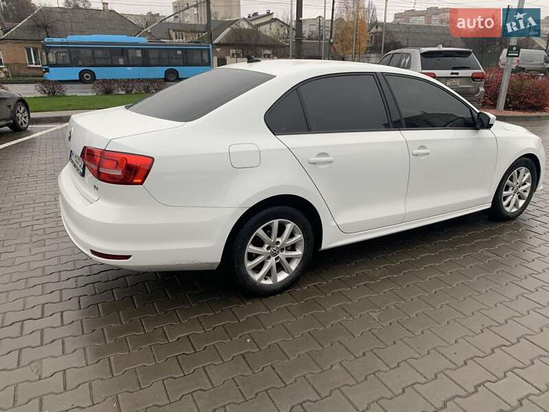 Седан Volkswagen Jetta 2015 в Виннице