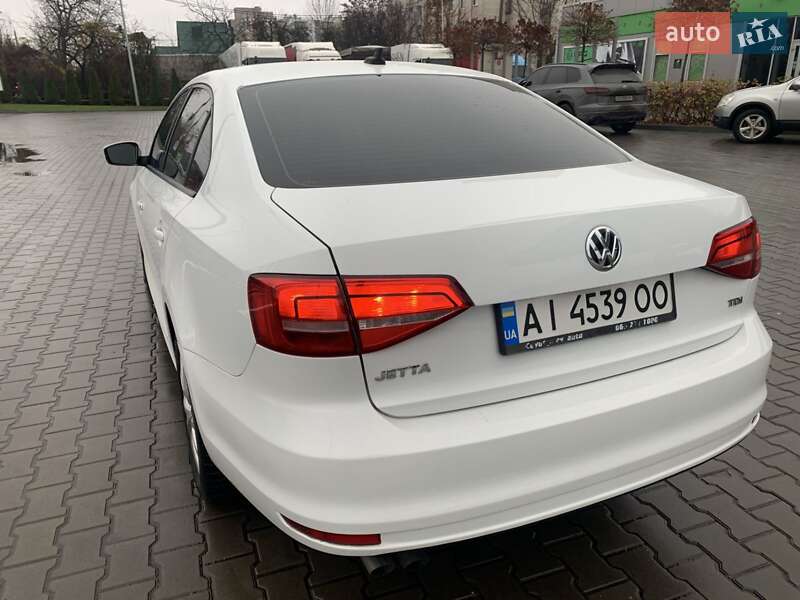 Седан Volkswagen Jetta 2015 в Виннице