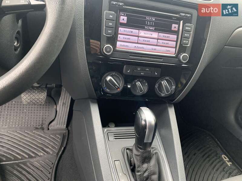 Седан Volkswagen Jetta 2015 в Виннице