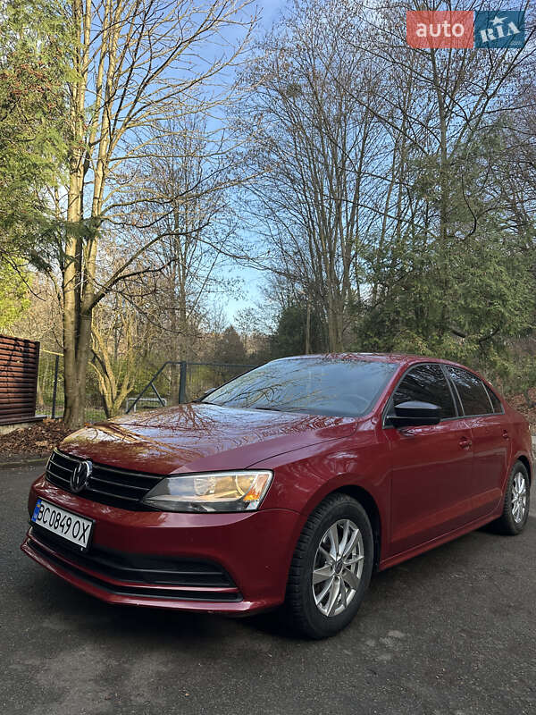 Седан Volkswagen Jetta 2015 в Львове