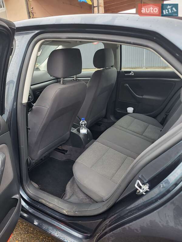 Седан Volkswagen Jetta 2006 в Косові