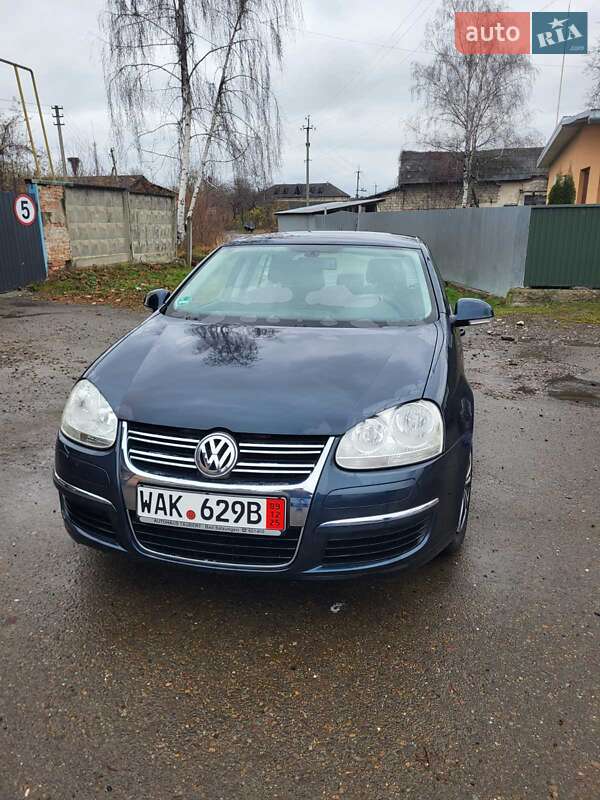 Седан Volkswagen Jetta 2006 в Косові