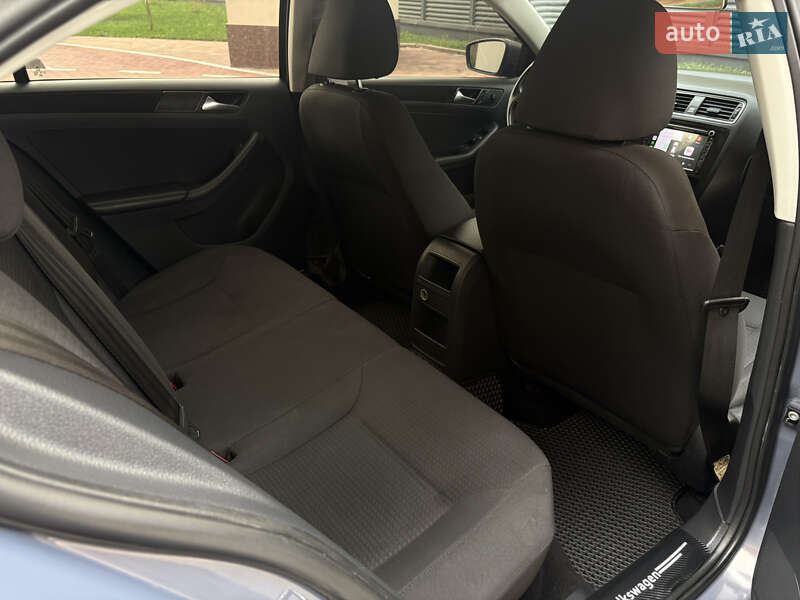 Седан Volkswagen Jetta 2015 в Одессе