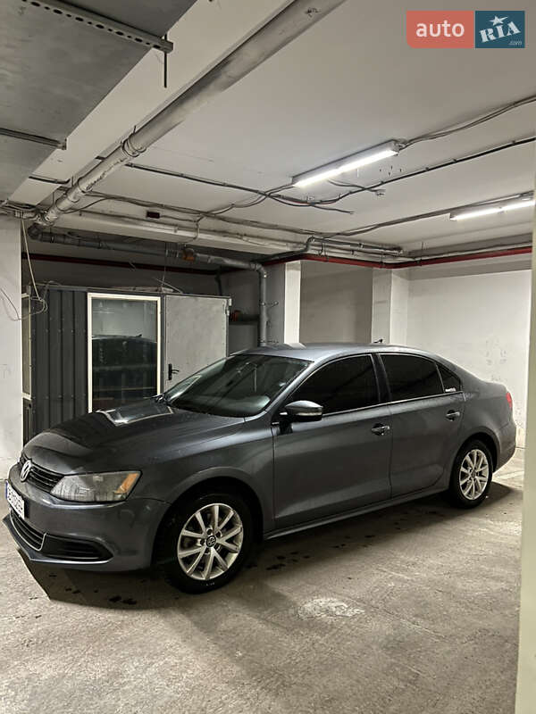 Седан Volkswagen Jetta 2011 в Чернигове