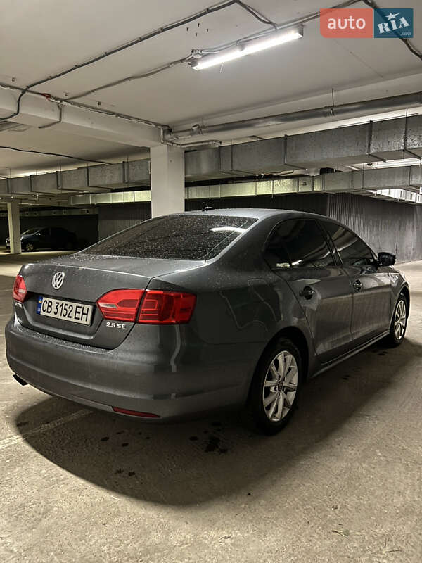 Седан Volkswagen Jetta 2011 в Чернигове