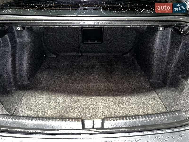 Седан Volkswagen Jetta 2011 в Чернигове