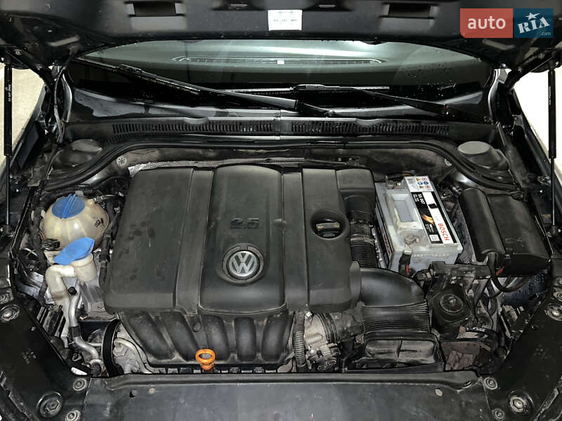 Седан Volkswagen Jetta 2011 в Чернигове