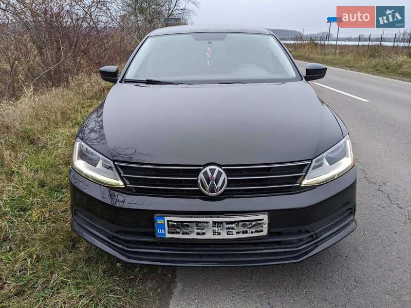 Седан Volkswagen Jetta 2016 в Львові