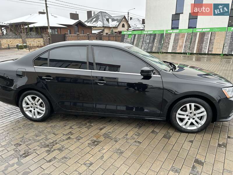 Седан Volkswagen Jetta 2016 в Рівному